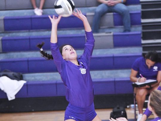 Lady Rattlers close out first district cycle with loss to Cougarettes