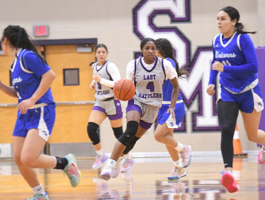 Lady Rattlers drop heart-breaker to archrival New Braunfels