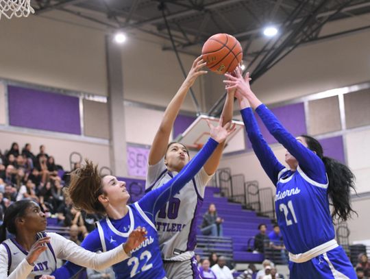 Lady Rattlers look for first district win against Judson