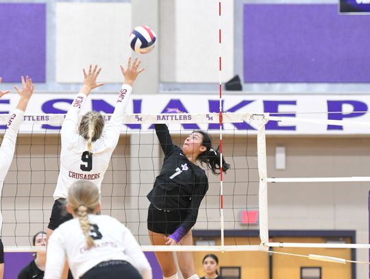 Lady Rattlers overcome adversity in  five-set comeback win over St. Michael’s