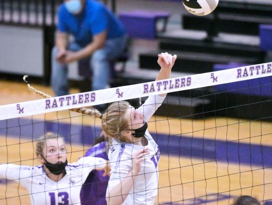 Lady Rattlers remain humble after perfect start to district play