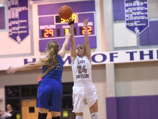 Lady Rattlers return from quarantine to beat Shoemaker