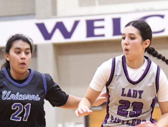 Lady Rattlers snap losing streak to Westwood Warriors