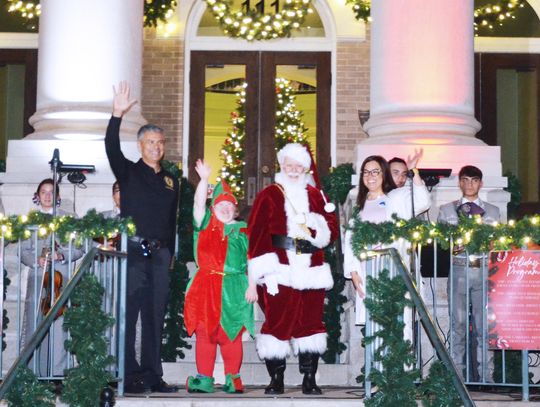 LIGHTING THE COURTHOUSE: Hays County Holiday Lighting Ceremony takes place Tuesday