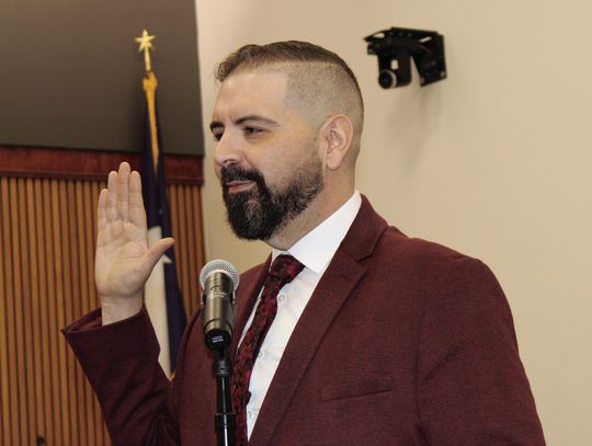 Lorenzo Gonzalez takes seat at Place 5