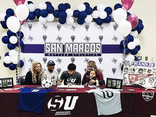 Menchaca makes commitment to Schreiner University