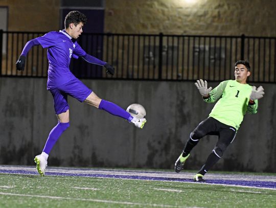 Menchaca, Molina connect for two goals in win over Converse Judson