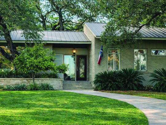 Mid-century Modern comes to Victorian row: 816 Belvin St.
