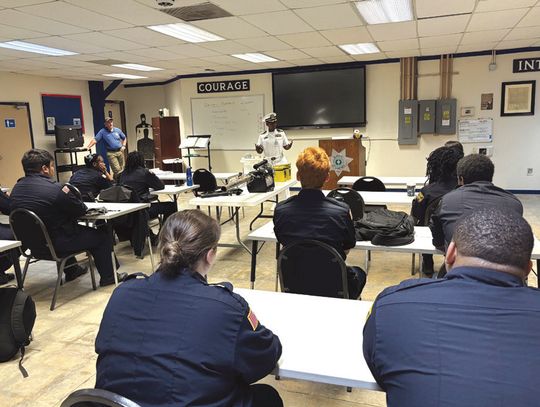 Navy Commander Visits the Gary Job Corps Center