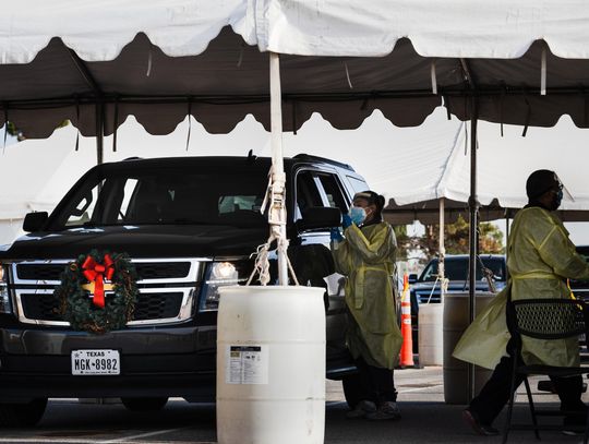 Omicron is sidelining even health care workers as it rips through Texas