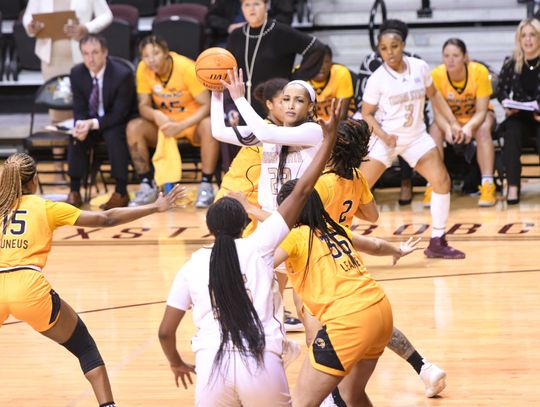 OVERTIME THRILLER: Texas State edges out Golden Eagles, 62-52