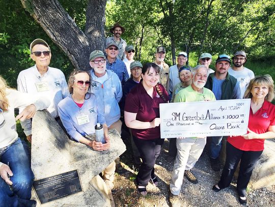 Ozona Bank donates to Greenbelt Alliance to help wildflowers