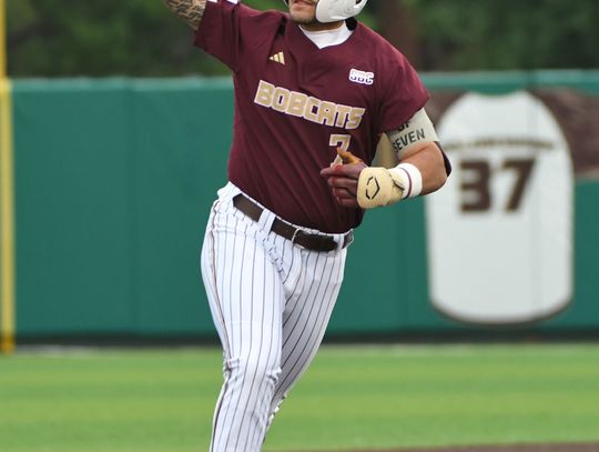 Pena hits two grand slams in win over Roadrunners