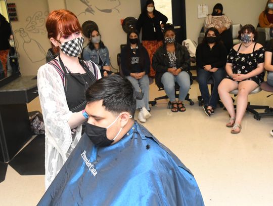 Premier Cuts visits San Marcos HS cosmetology students
