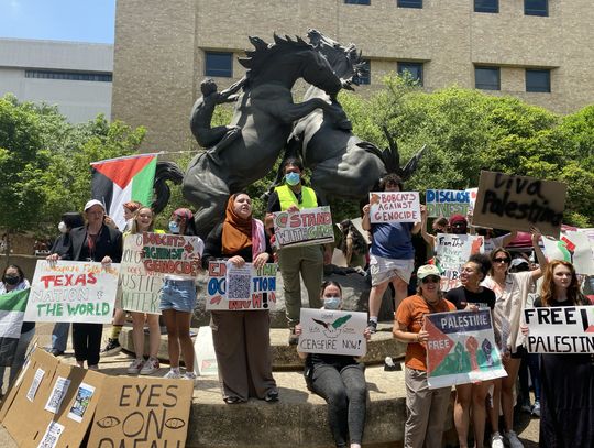 Pro-Palestinian protest on campus remains peaceful