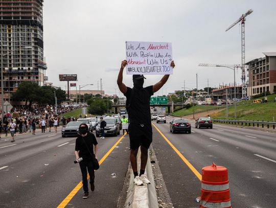 Protesters who obstruct emergency vehicles could face felony charges under bill passed by Texas House