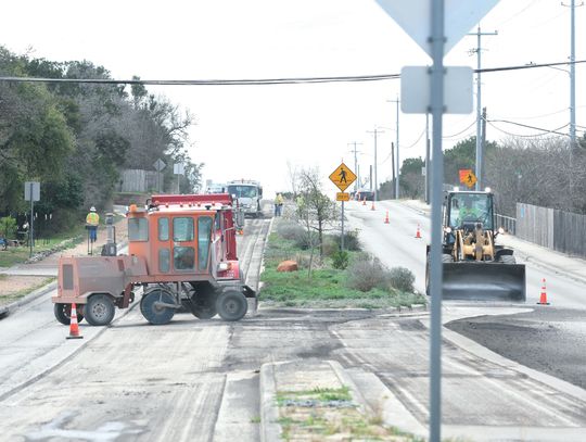 Public Works director outlines key findings of Craddock Avenue permanent bike lane study