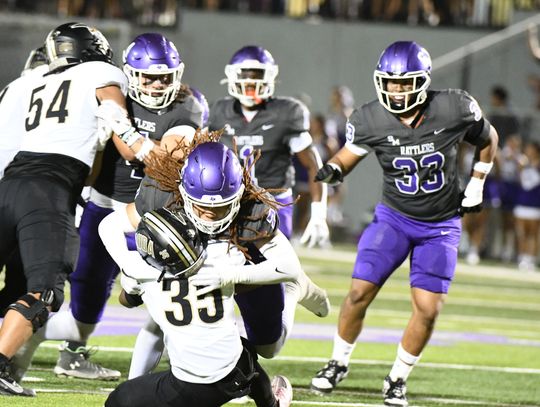 Rattlers battle Buffaloes in key district game