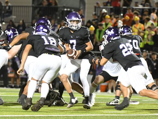 Rattlers battle Canyon in season finale