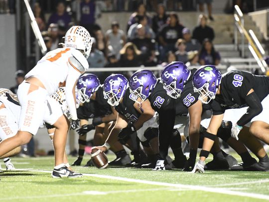 Rattlers battle the defending state champs at the Alamodome