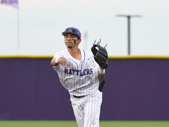 Rattlers bounce back with blowout win over Clemens