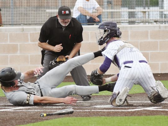 Rattlers comeback to beat Buda Johnson in extras on Alonso’s walk-off single