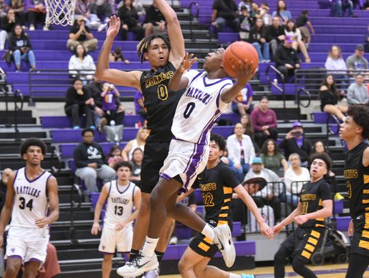 Rattlers drop district game against No. 9 Judson