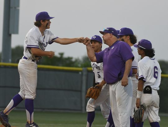 Rattlers fall in 8-6 heartbreaker to Westwood, concluding season