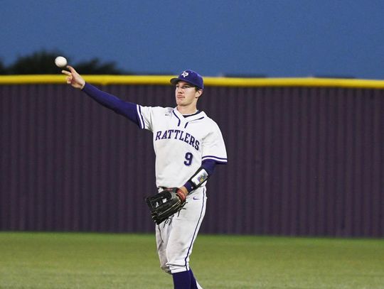 Rattlers fall in pitcher dual to East Central