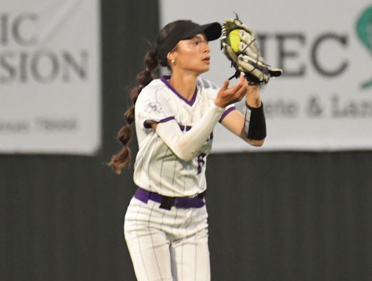 Rattlers fall to Canyon after Cougar rally
