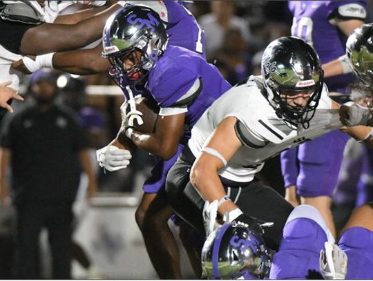 Rattlers fall to Cibolo Steele in hard fought game on homecoming night