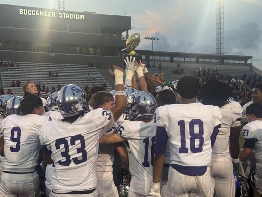 Rattlers knock off Edinburg to win Area for the first time since 2006