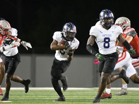 Rattlers look to clinch postseason bid against Cibolo Steele for Homecoming