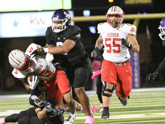 RATTLERS READY FOR RIVALRY VERSUS ROCKETS San Marcos to face former coach in game versus Judson