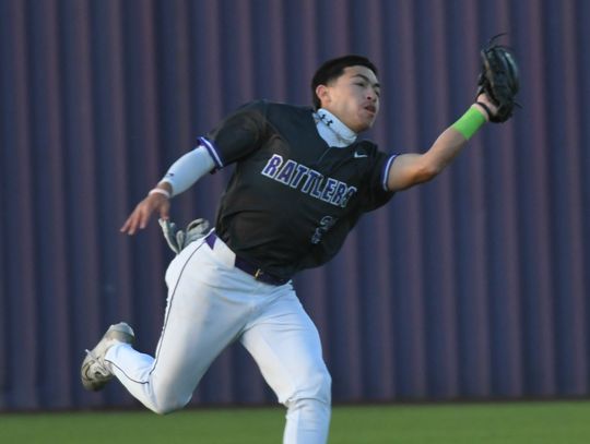 Rattlers win first district game in extra innings with walk-off walk