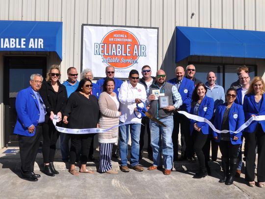 Reliable Air holds ribbon cutting