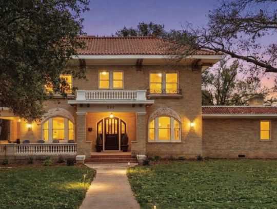 Renaissance Revival at Moore Manor: 545 Hopkins St.