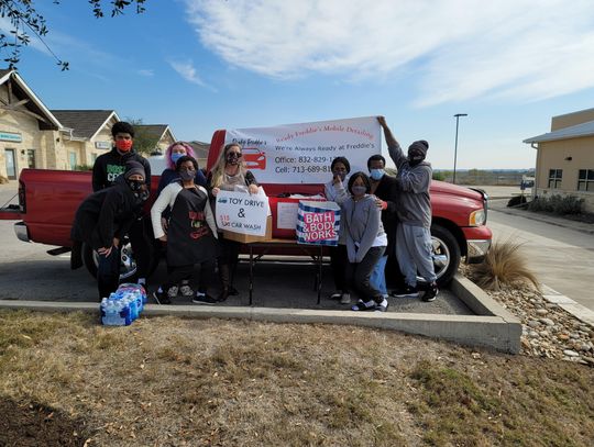 San Marcos Bluebonnet Lions raise funds for children's hospital with toy drive, car wash