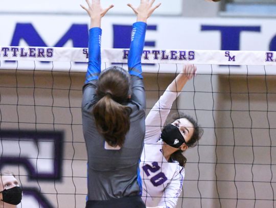 San Marcos clinches playoff berth with sweep over Del Valle