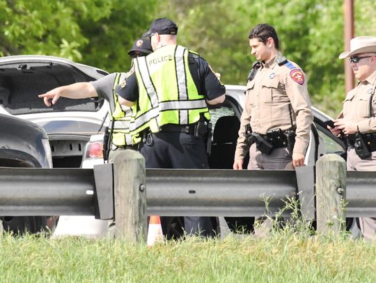 San Marcos police officer struck on I-35