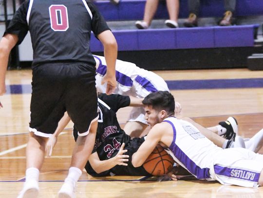 San Marcos tips off district with a bang, overwhelms Hawks, 68-41