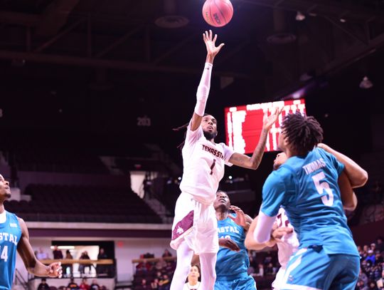 Small's big second half leads Texas State to 69-64 win over Chanticleers