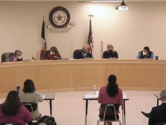 SMCISD board votes to begin process to donate old Bonham campus to Centro