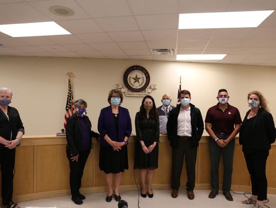 SMCISD swears in trustees; Board approves amended one-time employee payment