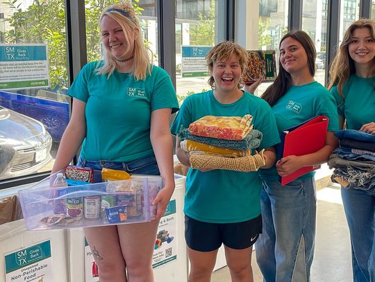 SMTX Gives Back hosts community market