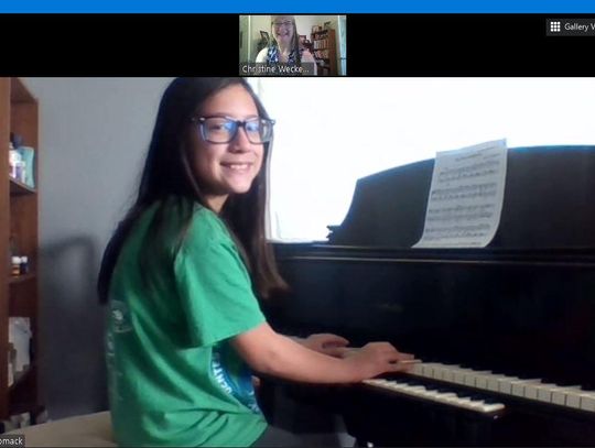 SMUUF Donate-the-Plate to Centro Cultural Hispano de San Marcos