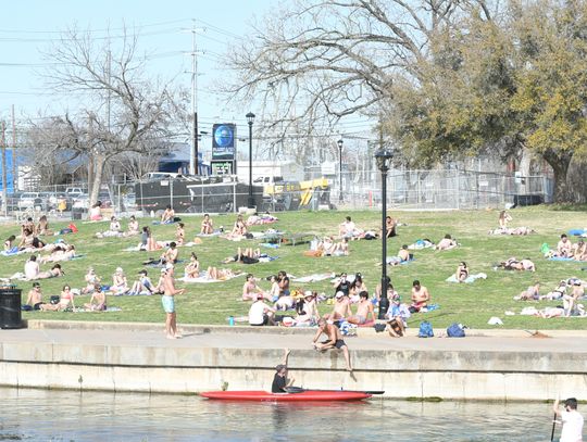 SPRING ARRIVES: Sewell Park sees packed crowd on first day of spring