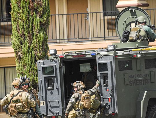 SWAT situation shuts down I-35 frontage road, suspect in custody 