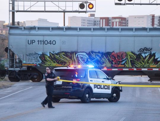 Teen killed after struck by train in San Marcos 