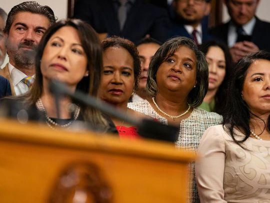 Texas House Democrats preparing to flee the state in move that could block voting restrictions bill, bring Legislature to a halt